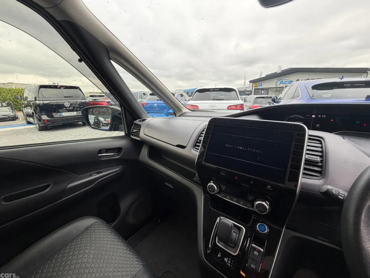 Nissan Serena MPV, Petrol Hybrid, 2021, Black