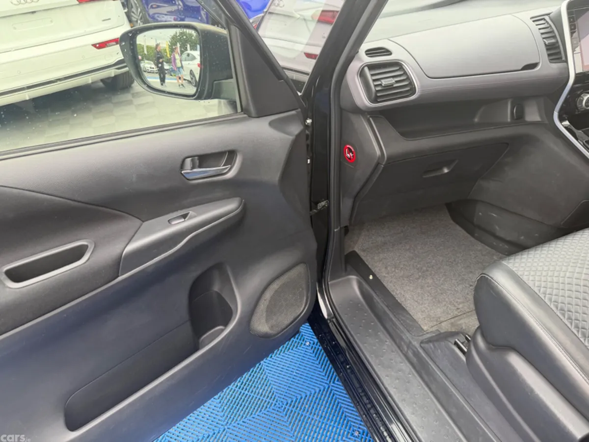 Nissan Serena MPV, Petrol Hybrid, 2021, Black