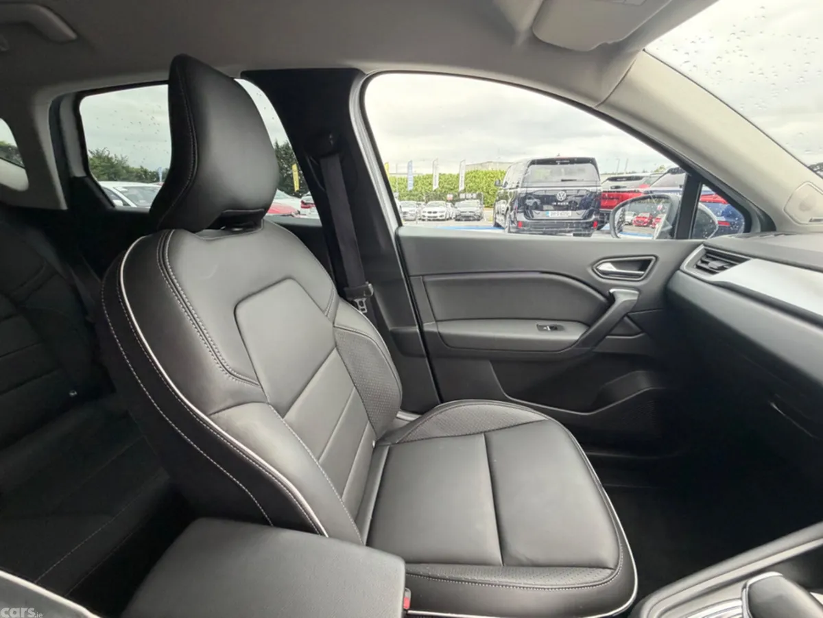 Renault Captur SUV, Petrol, 2021, White