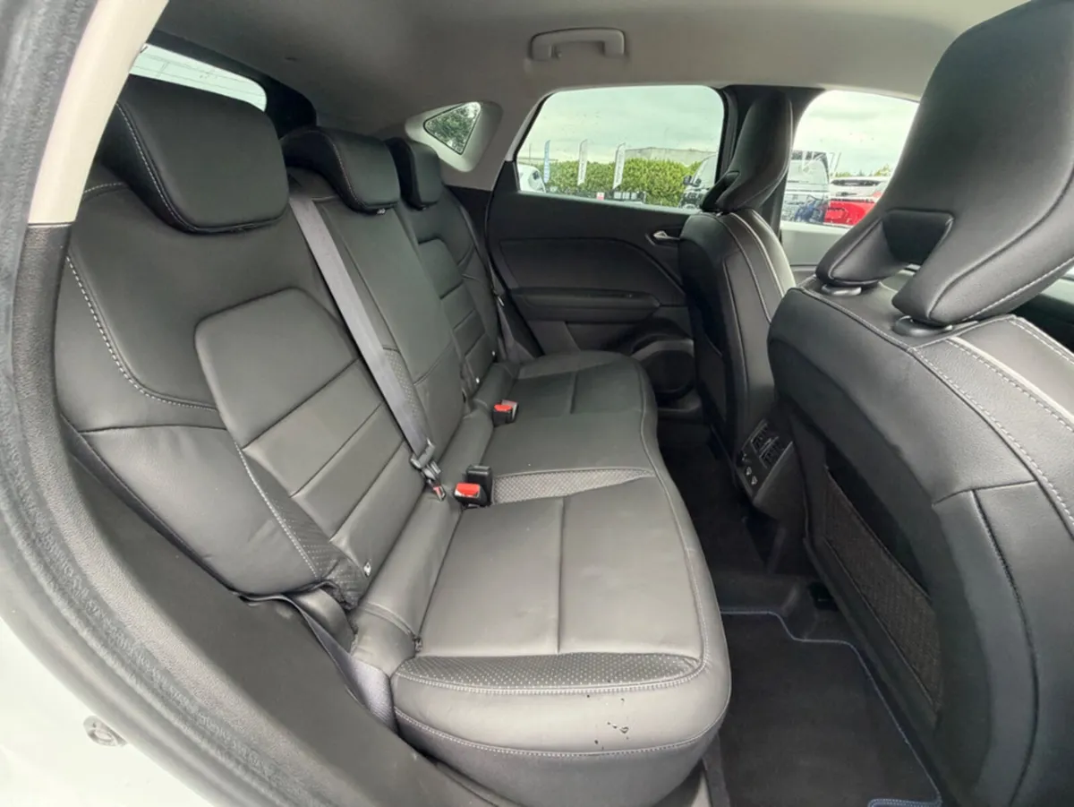 Renault Captur SUV, Petrol, 2021, White
