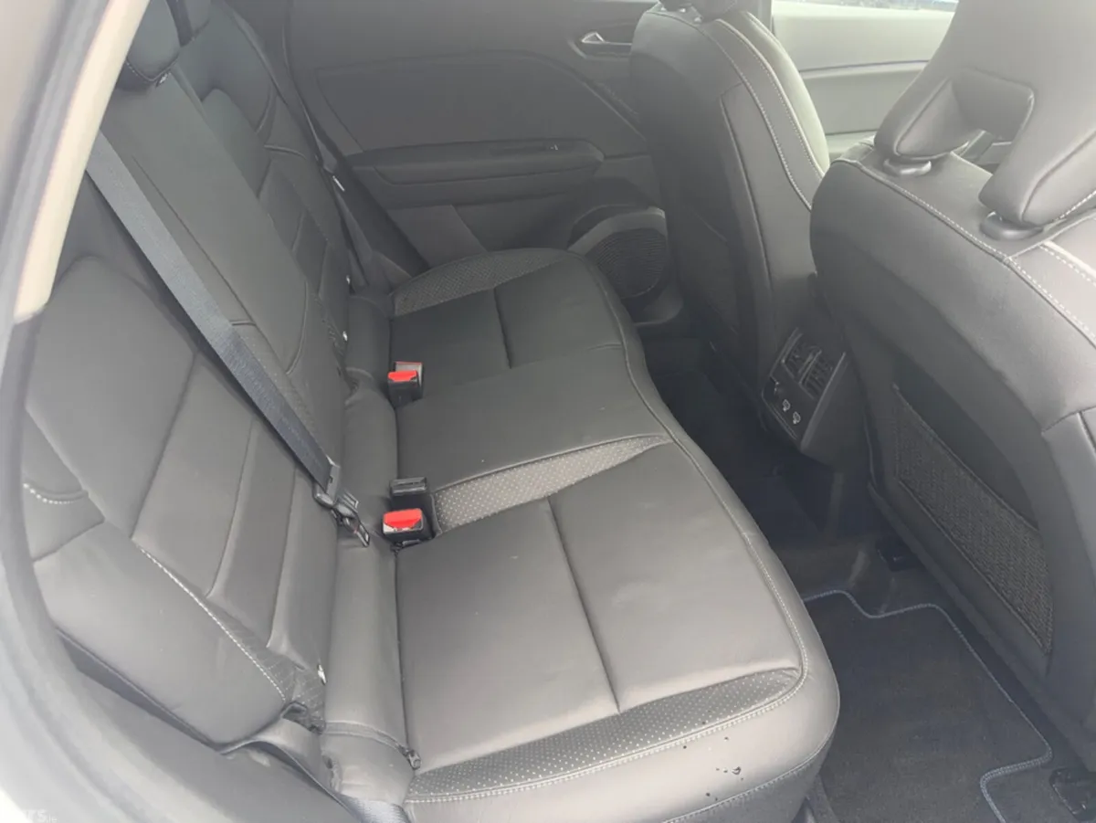 Renault Captur SUV, Petrol, 2021, White