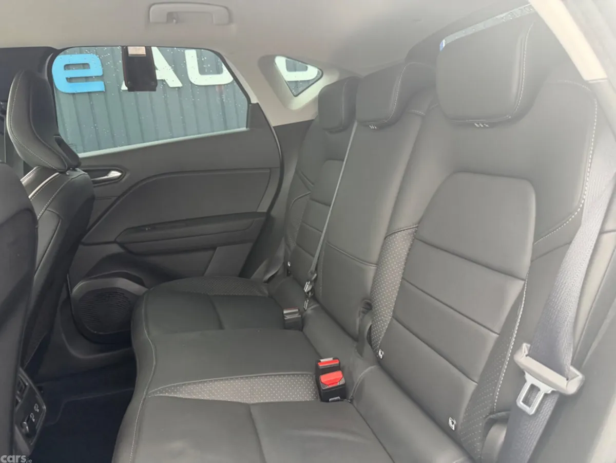 Renault Captur SUV, Petrol, 2021, White