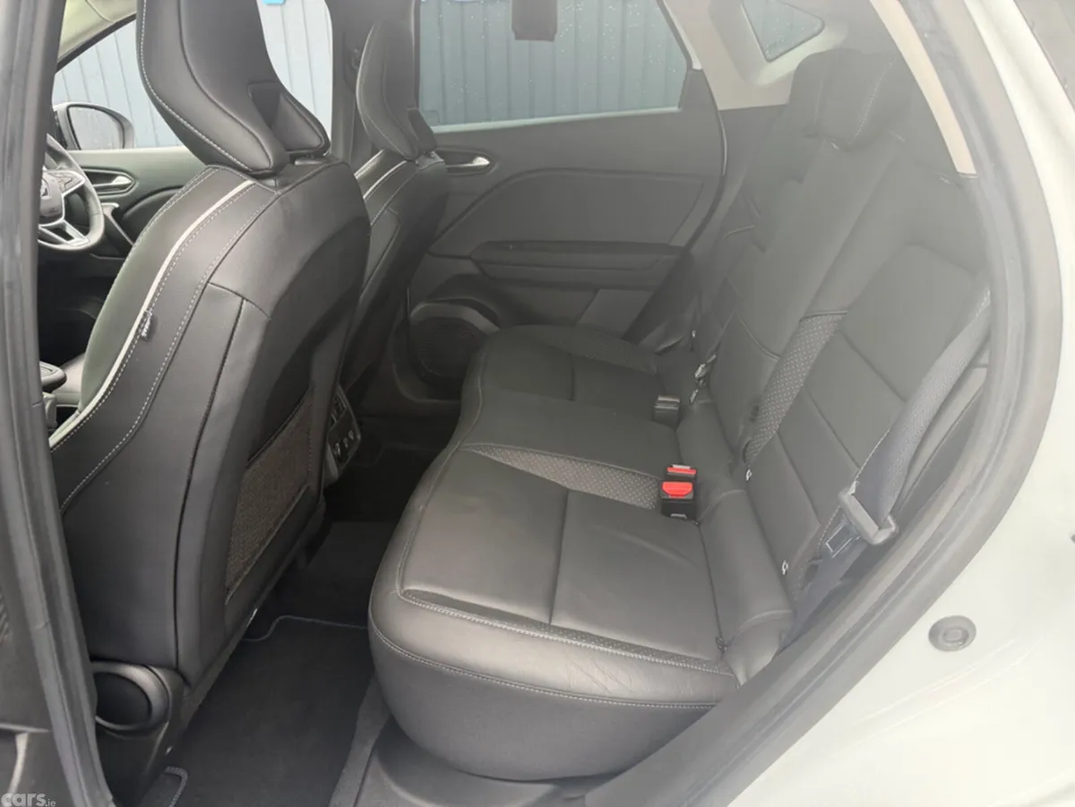 Renault Captur SUV, Petrol, 2021, White