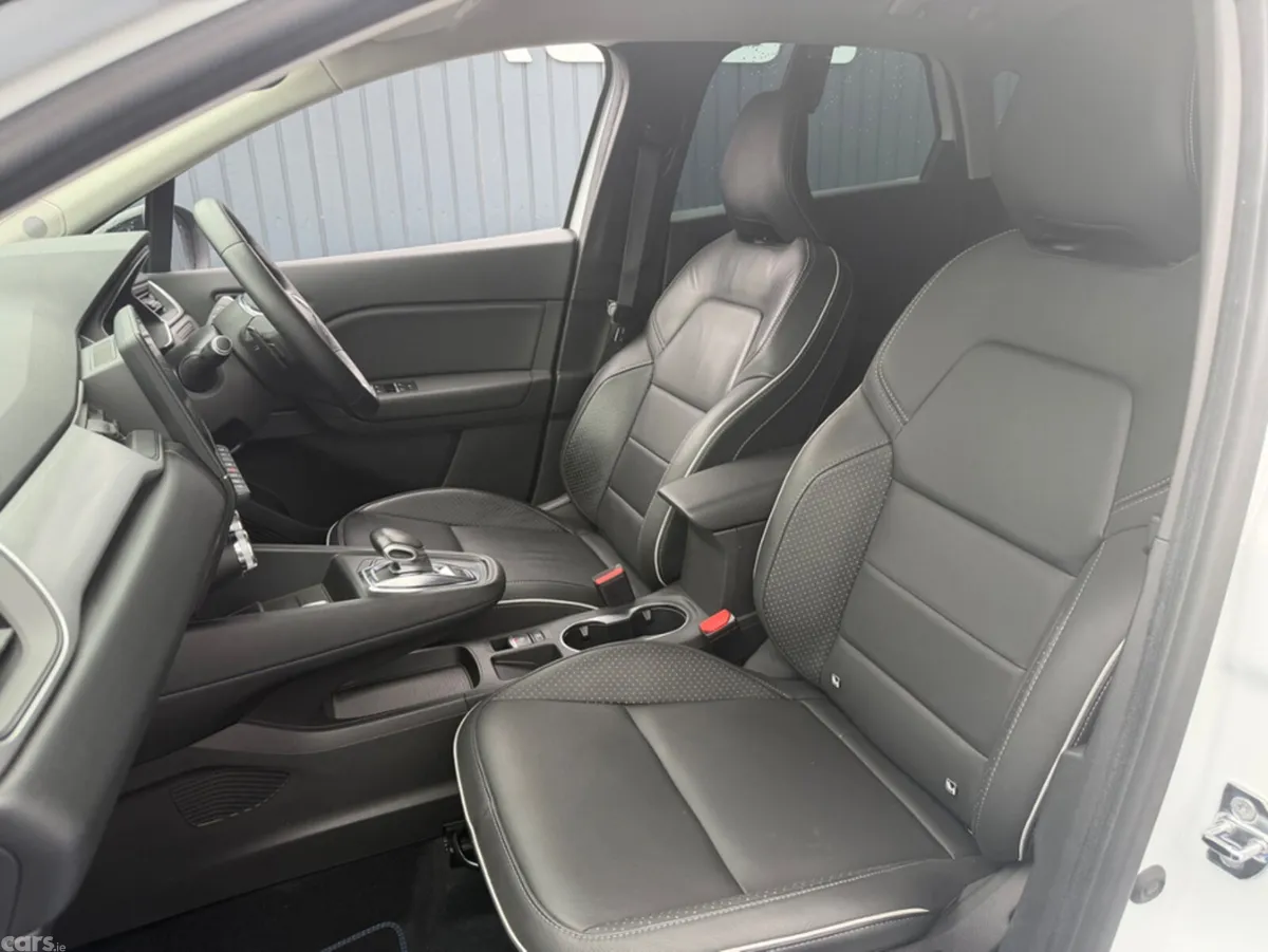 Renault Captur SUV, Petrol, 2021, White