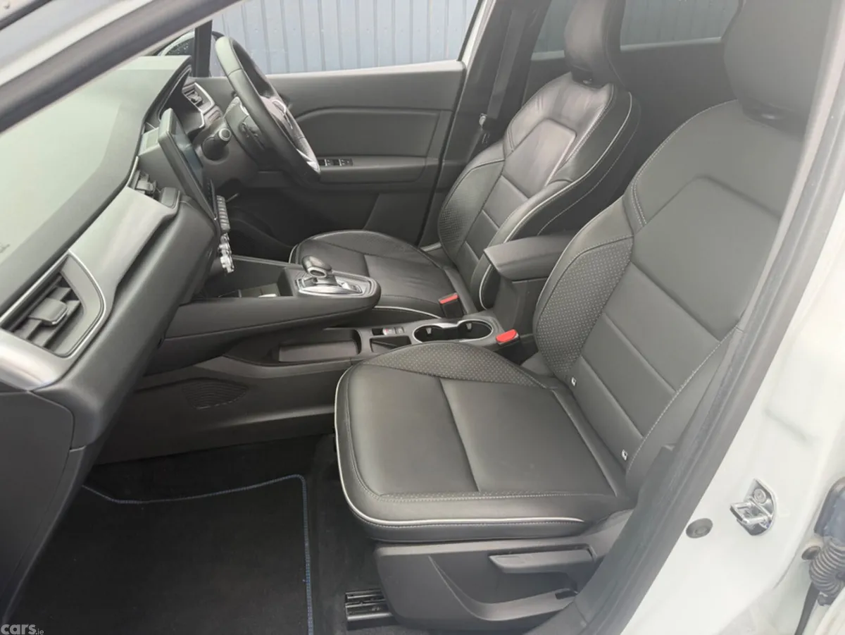 Renault Captur SUV, Petrol, 2021, White