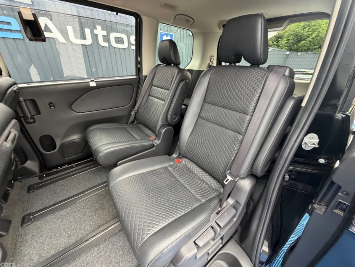 Nissan Serena MPV, Petrol Hybrid, 2021, Black