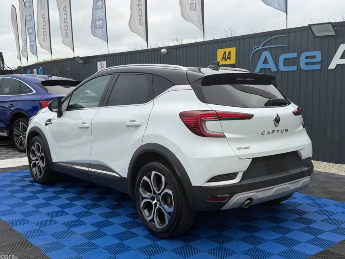 Renault Captur SUV, Petrol, 2021, White