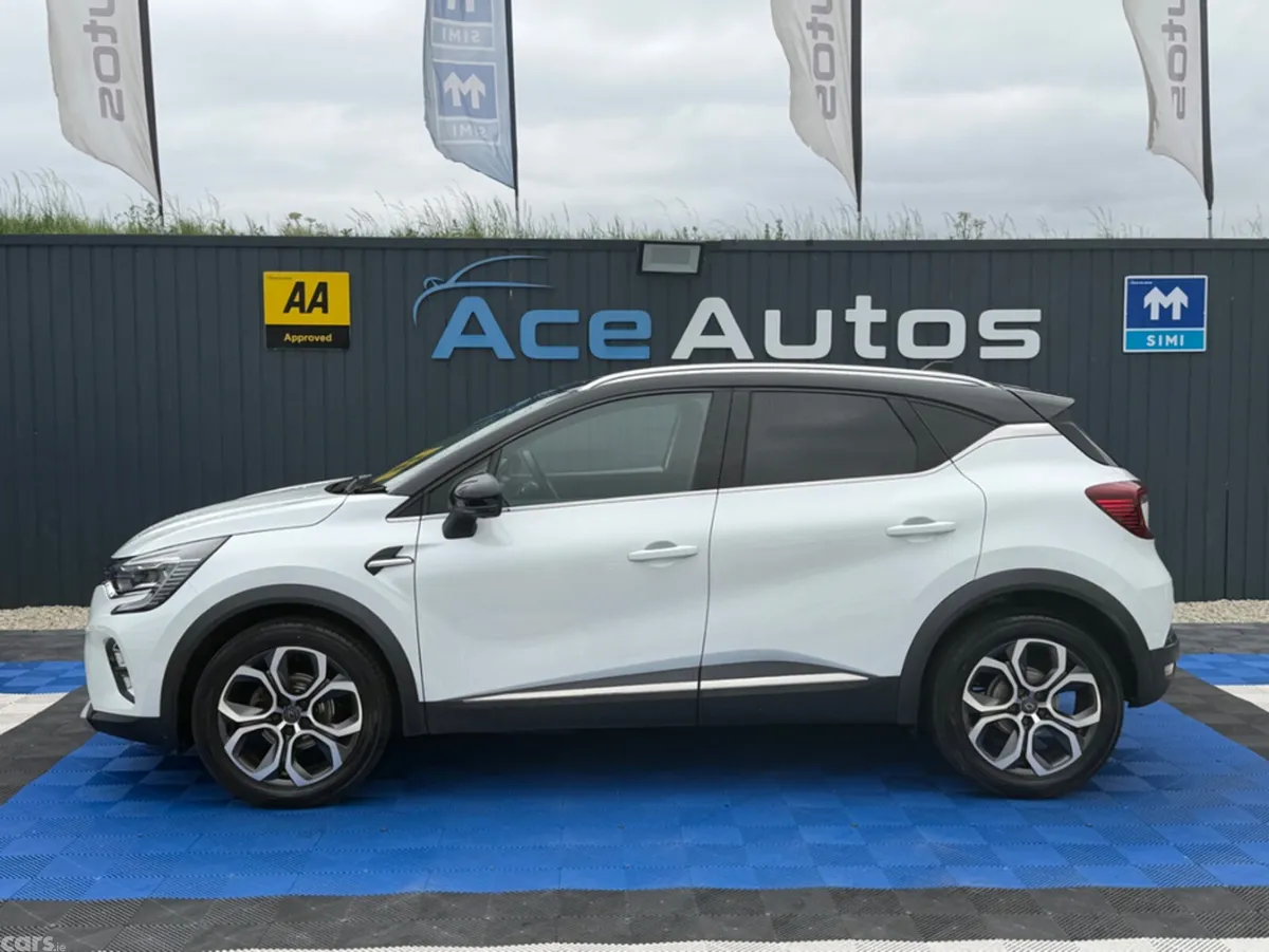 Renault Captur SUV, Petrol, 2021, White