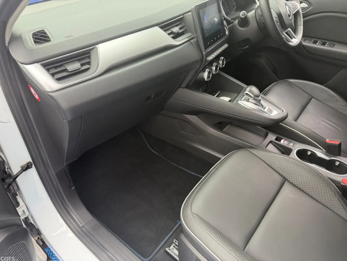 Renault Captur SUV, Petrol, 2021, White
