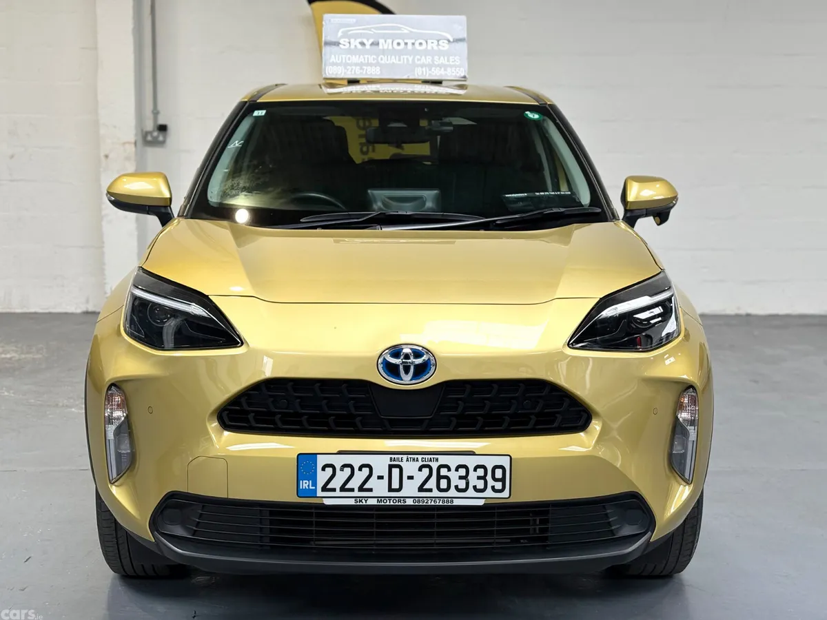 Toyota Yaris Cross Estate, Petrol Hybrid, 2022, Gold