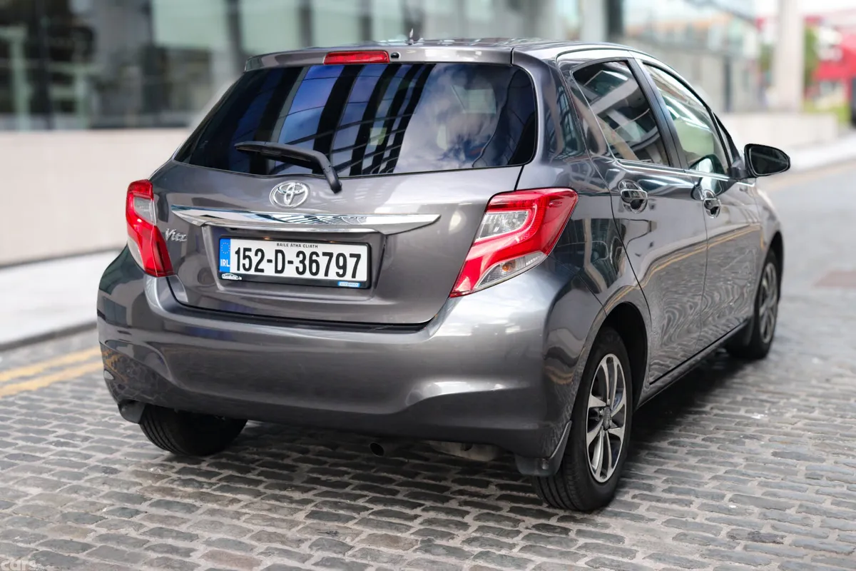 Toyota Vitz Hatchback, Petrol, 2015, Grey