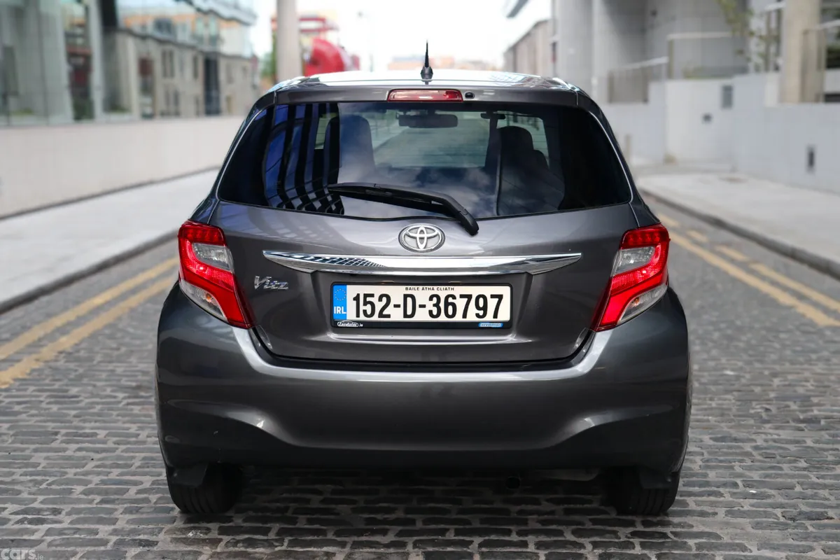 Toyota Vitz Hatchback, Petrol, 2015, Grey