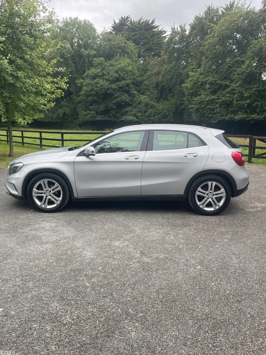 Mercedes-Benz GLA SUV, Diesel, 2015, Silver