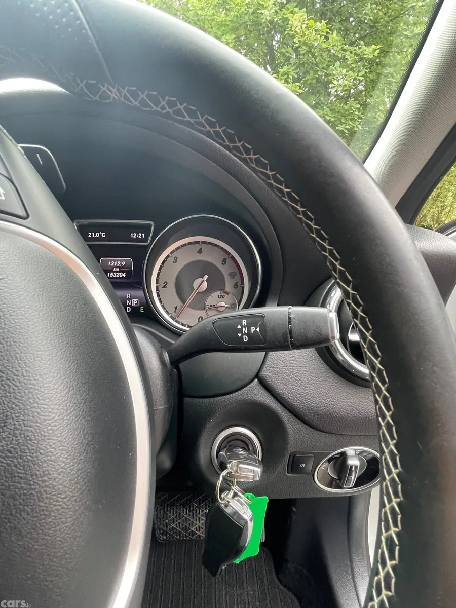 Mercedes-Benz GLA SUV, Diesel, 2015, Silver