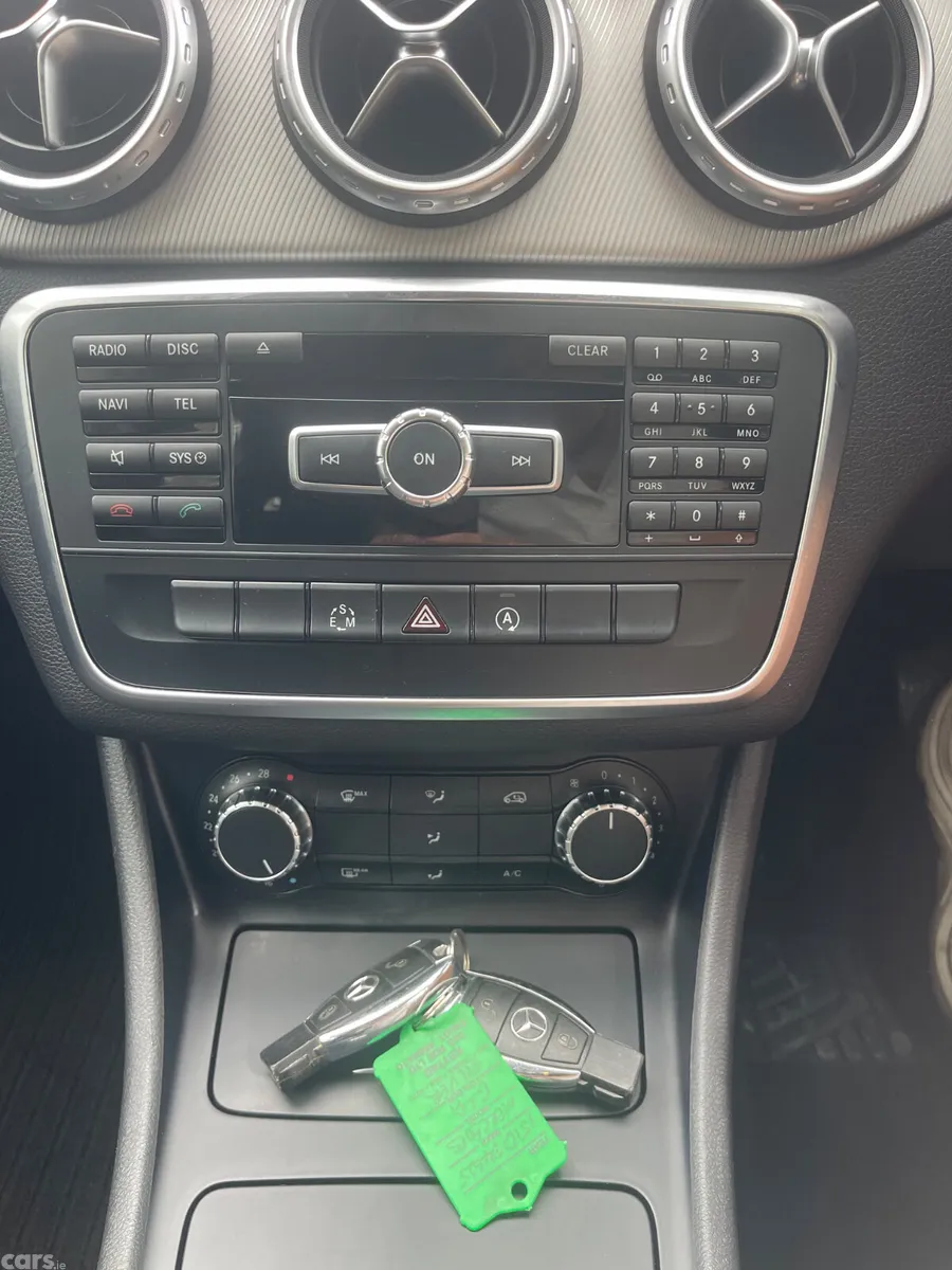 Mercedes-Benz GLA SUV, Diesel, 2015, Silver
