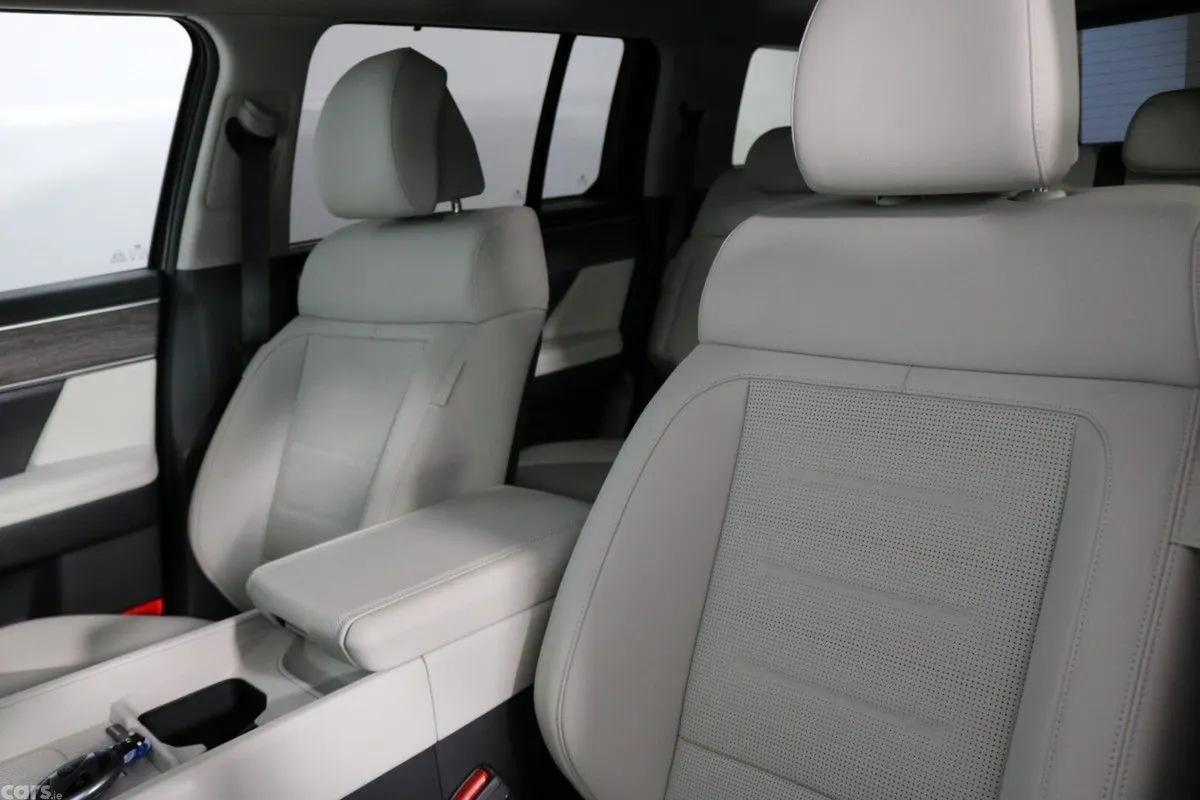 Hyundai Santa Fe SUV, Petrol Plug-in Hybrid, 2025, Grey