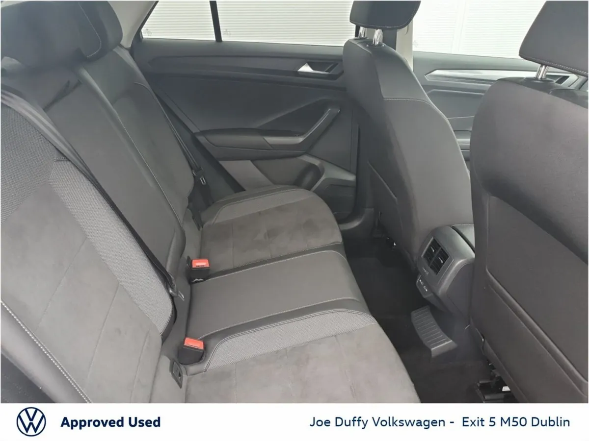Volkswagen T-Roc SUV, Petrol, 2024, Blue