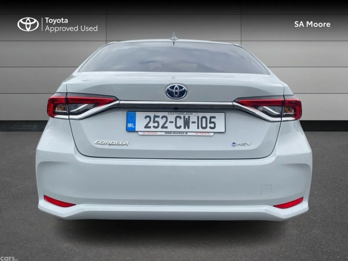 Toyota Corolla Saloon, Petrol Hybrid, 2025, Grey