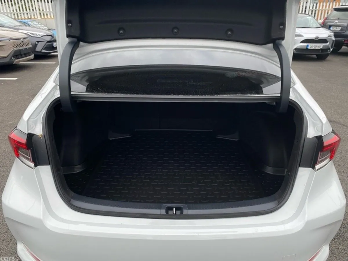 Toyota Corolla Saloon, Petrol Hybrid, 2025, Grey