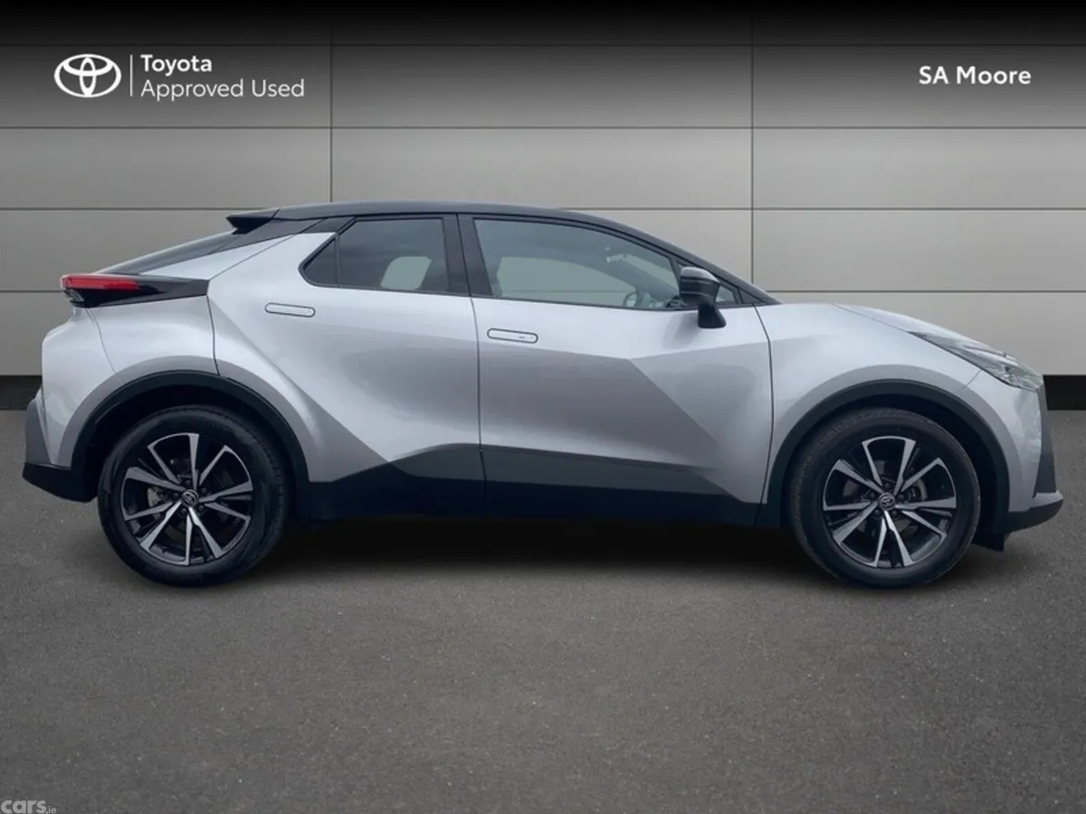 Toyota C-HR SUV, Petrol Hybrid, 2024, Grey