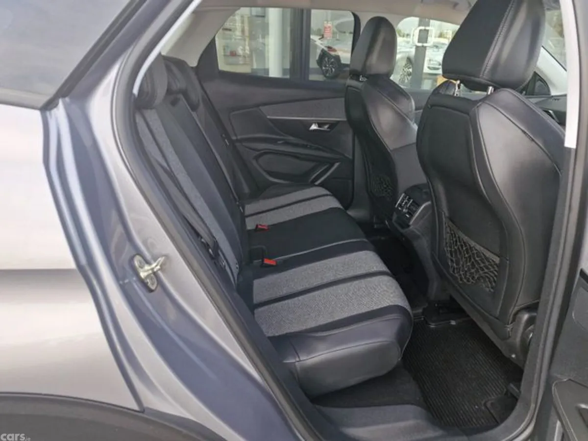 Peugeot 3008 MPV, Diesel, 2019, Grey