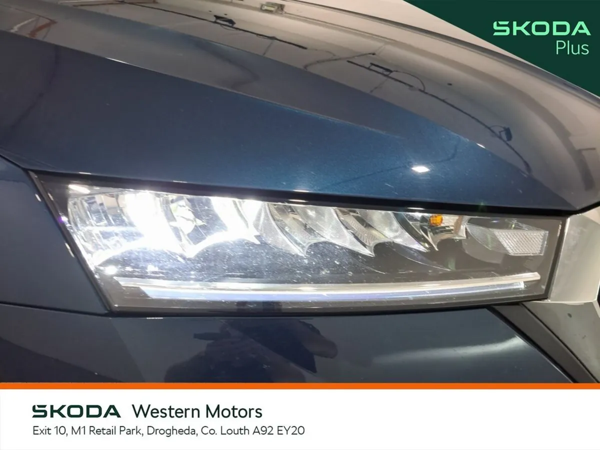 Skoda Octavia Saloon, Diesel, 2023, Blue