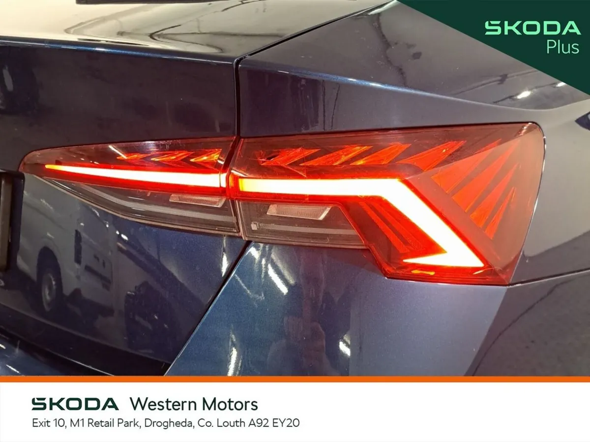 Skoda Octavia Saloon, Diesel, 2023, Blue