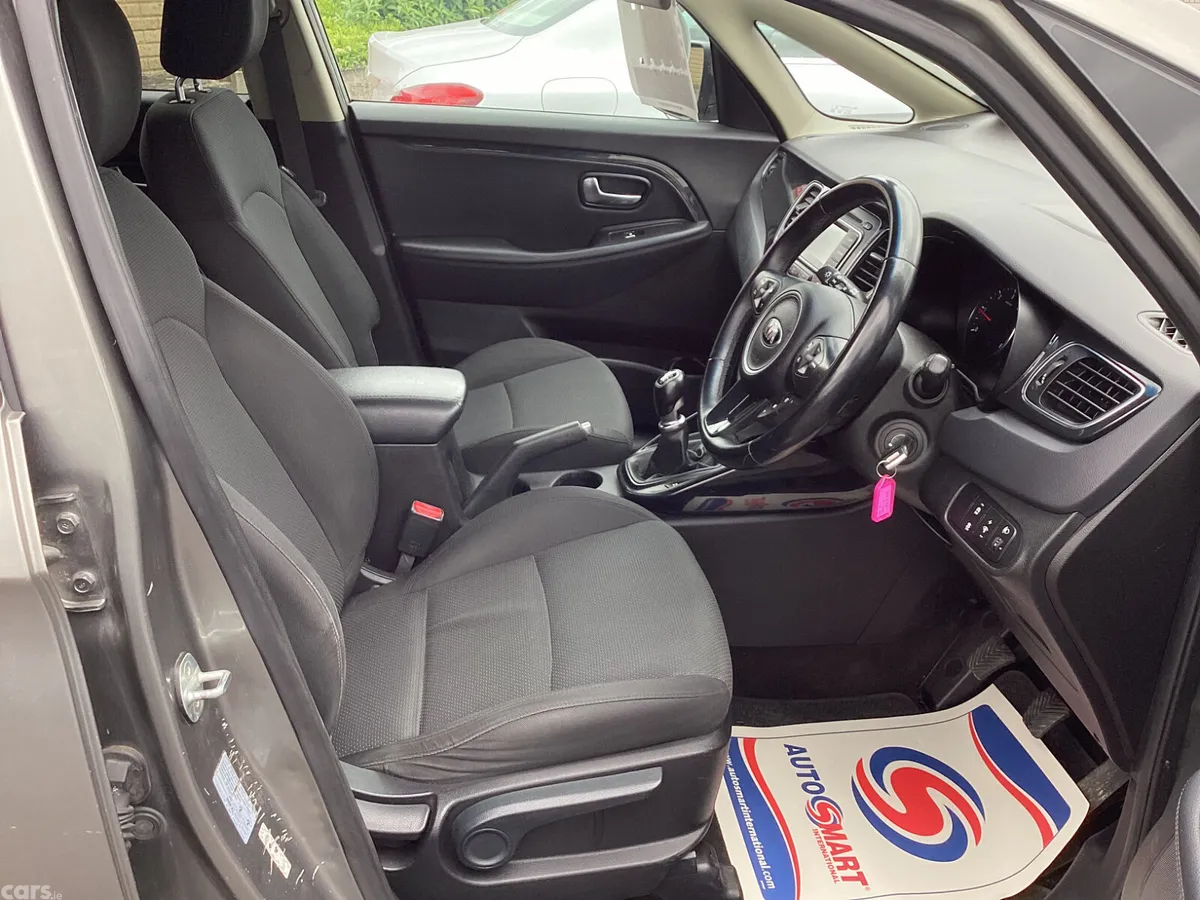 Kia Carens MPV, Diesel, 2015, Silver