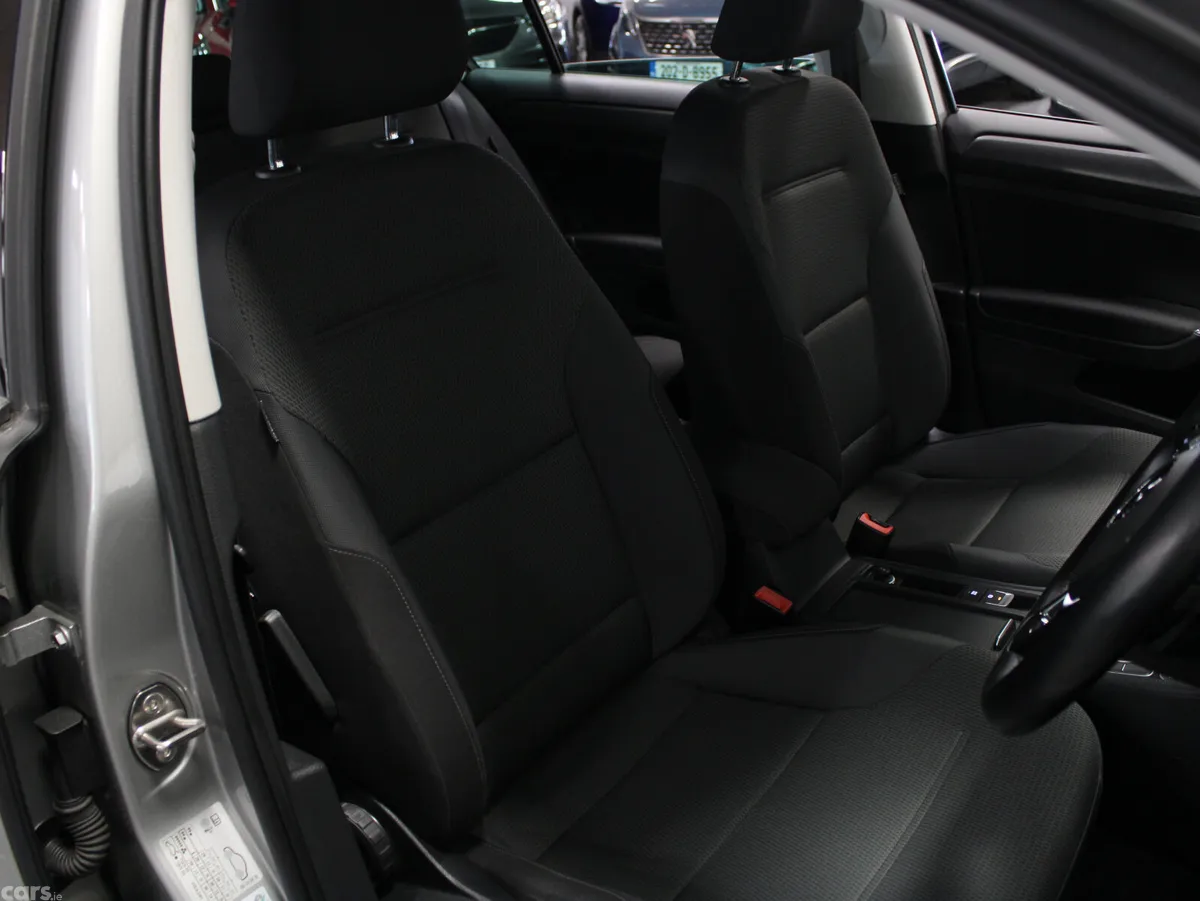 Volkswagen Golf Hatchback, Petrol, 2019, Silver