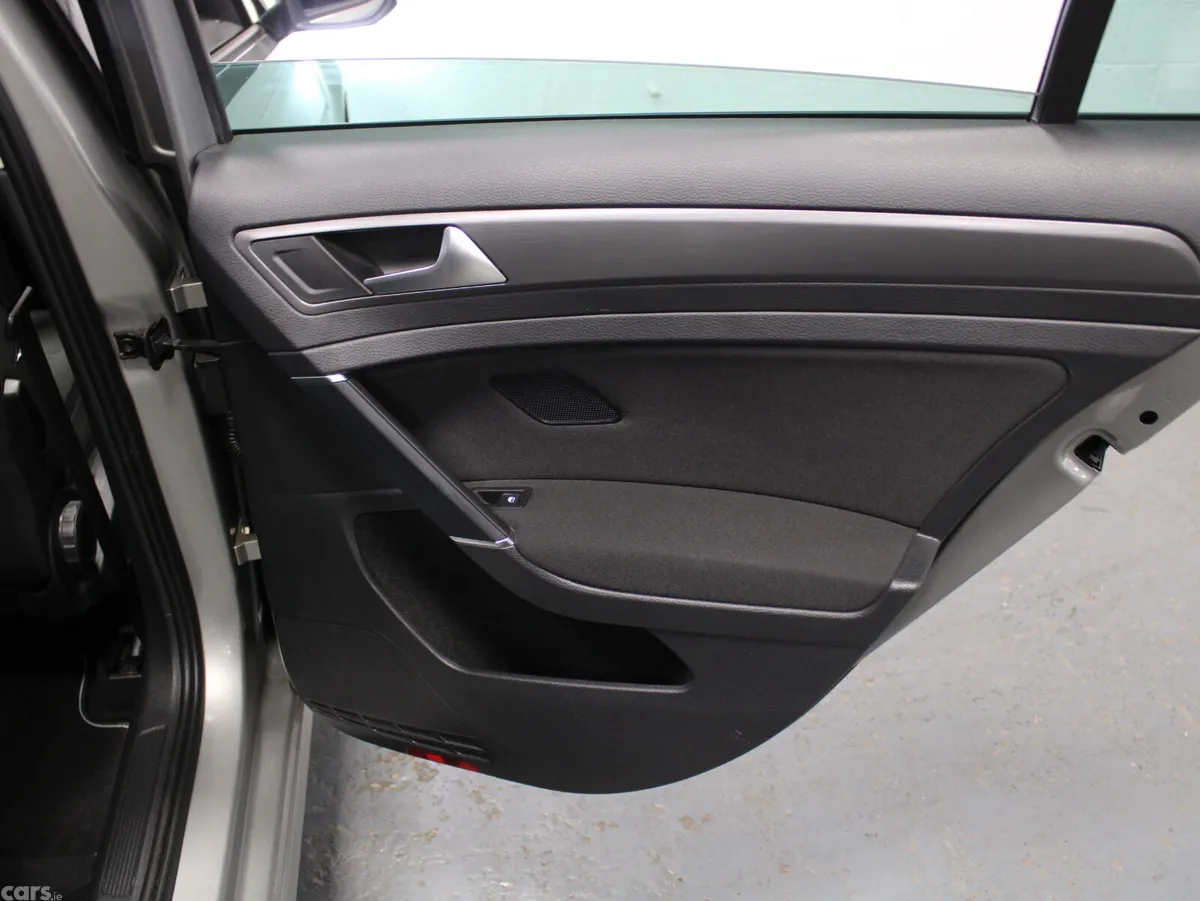 Volkswagen Golf Hatchback, Petrol, 2019, Silver