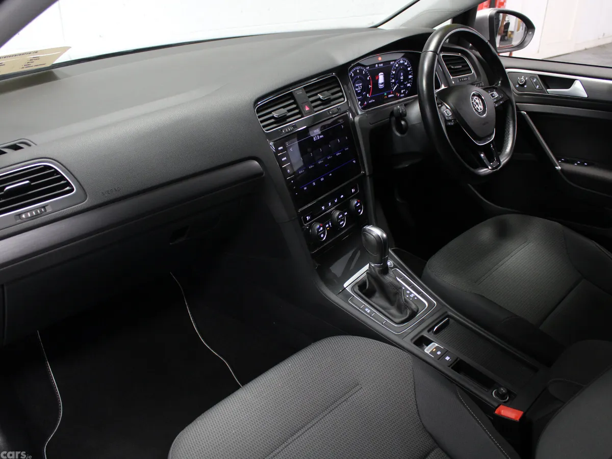 Volkswagen Golf Hatchback, Petrol, 2019, Silver