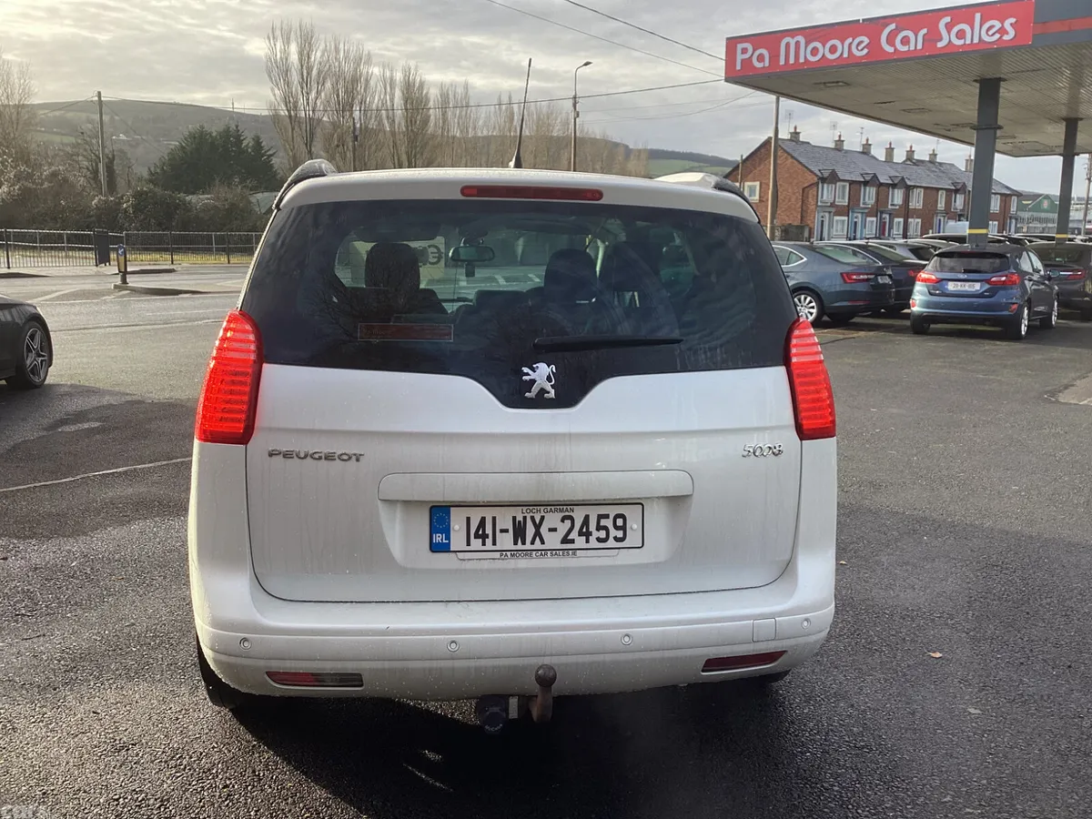 Peugeot 5008 MPV, Diesel, 2014, White