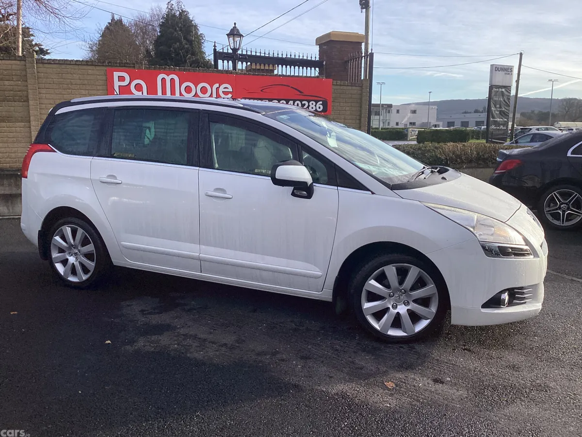 Peugeot 5008 MPV, Diesel, 2014, White