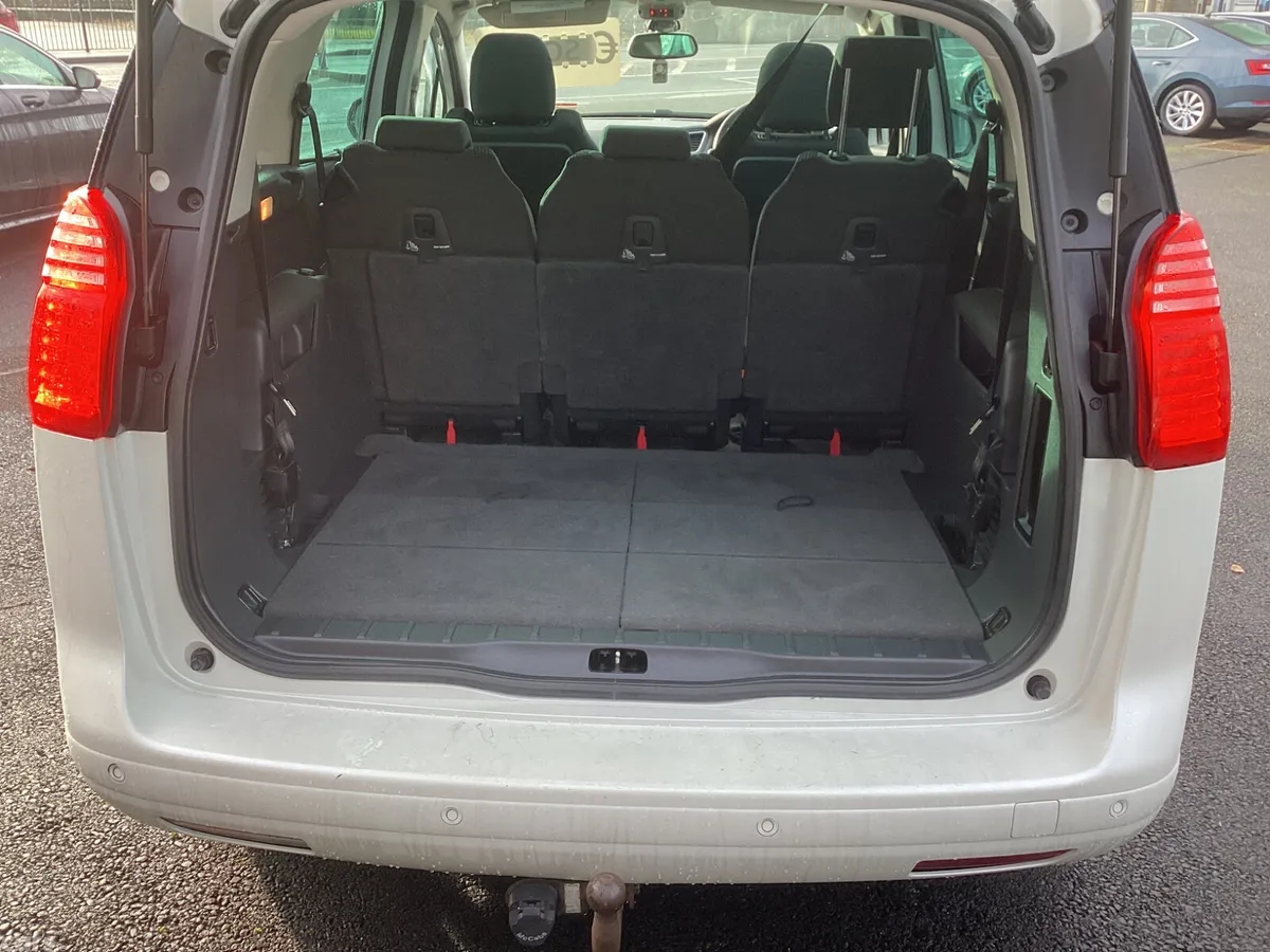 Peugeot 5008 MPV, Diesel, 2014, White