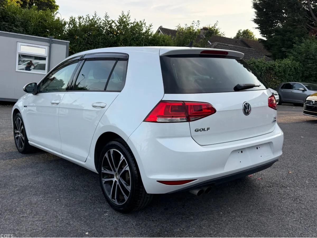 Volkswagen Golf Hatchback, Petrol, 2014, White