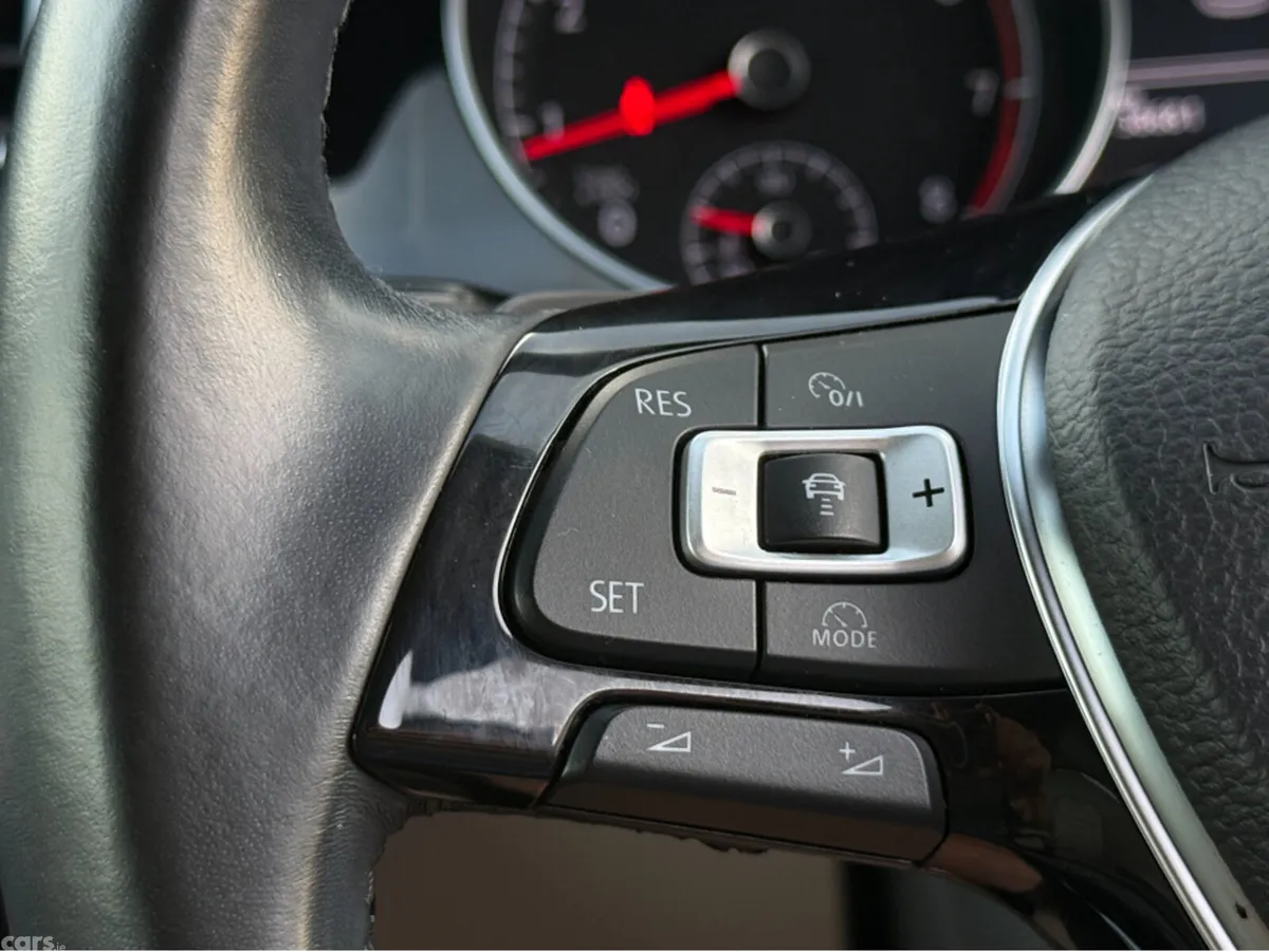 Volkswagen Golf Hatchback, Petrol, 2015, Blue