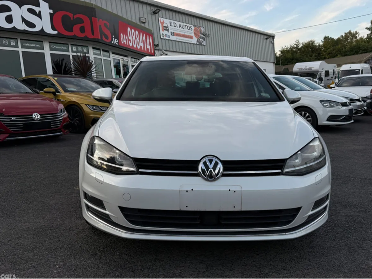 Volkswagen Golf Hatchback, Petrol, 2015, White