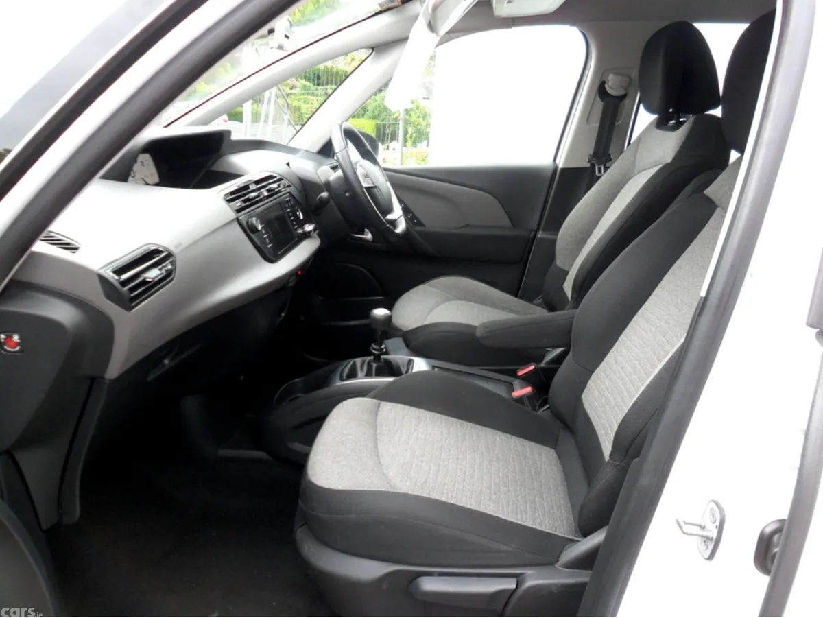 Citroen Grand C4 Picasso MPV, Diesel, 2015, White