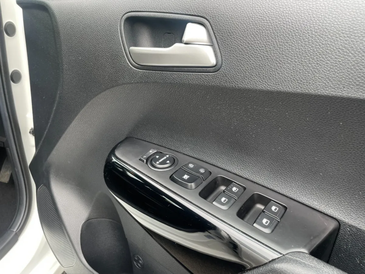 Kia Picanto Hatchback, Petrol, 2020, White