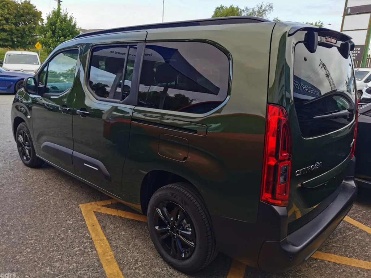 Citroen Berlingo Multispace MPV, Diesel, 2025, Green