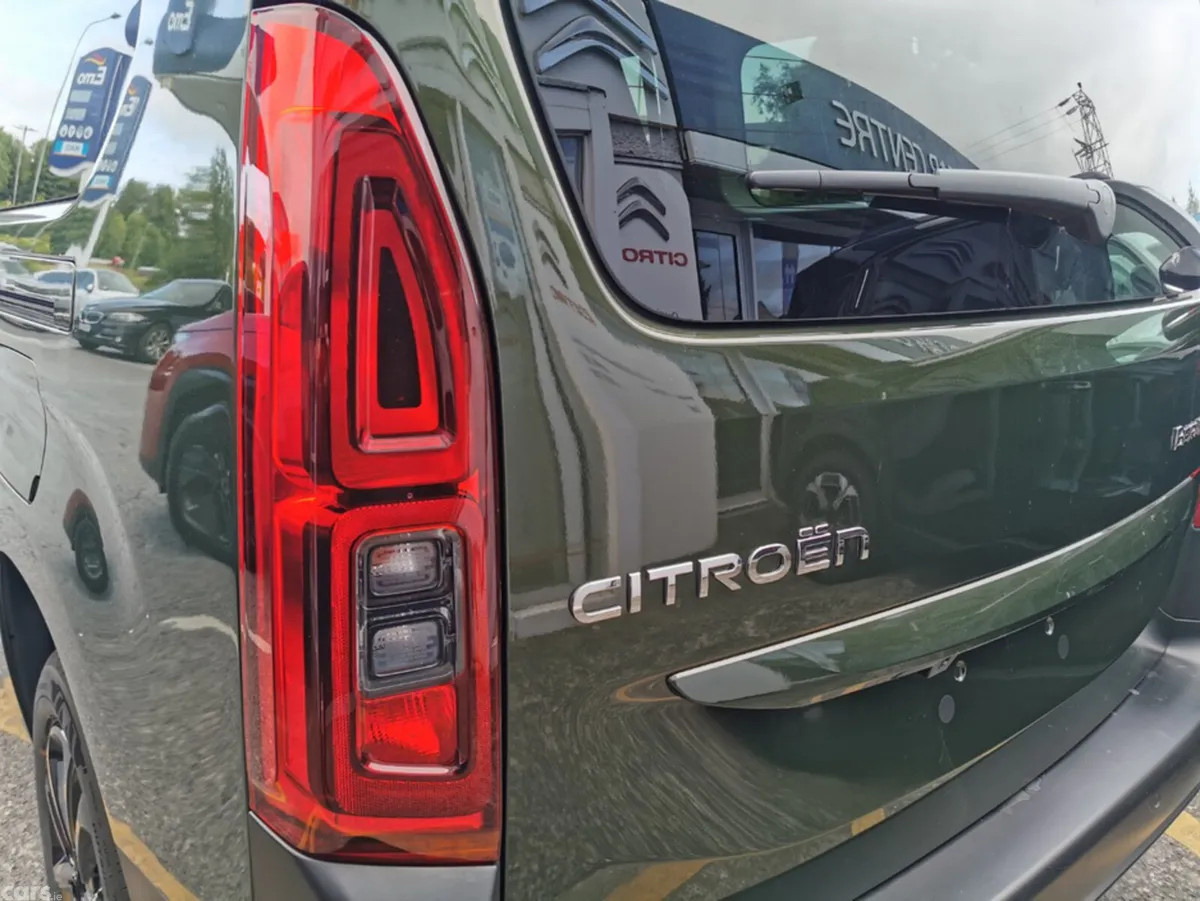Citroen Berlingo Multispace MPV, Diesel, 2025, Green