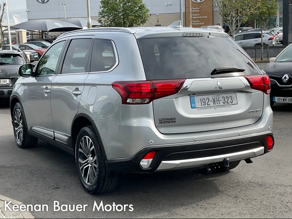 Mitsubishi Outlander Estate, Diesel, 2019, Grey