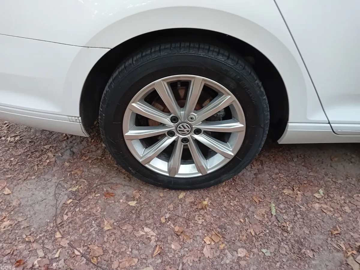 Volkswagen Passat Estate, Diesel, 2017, White