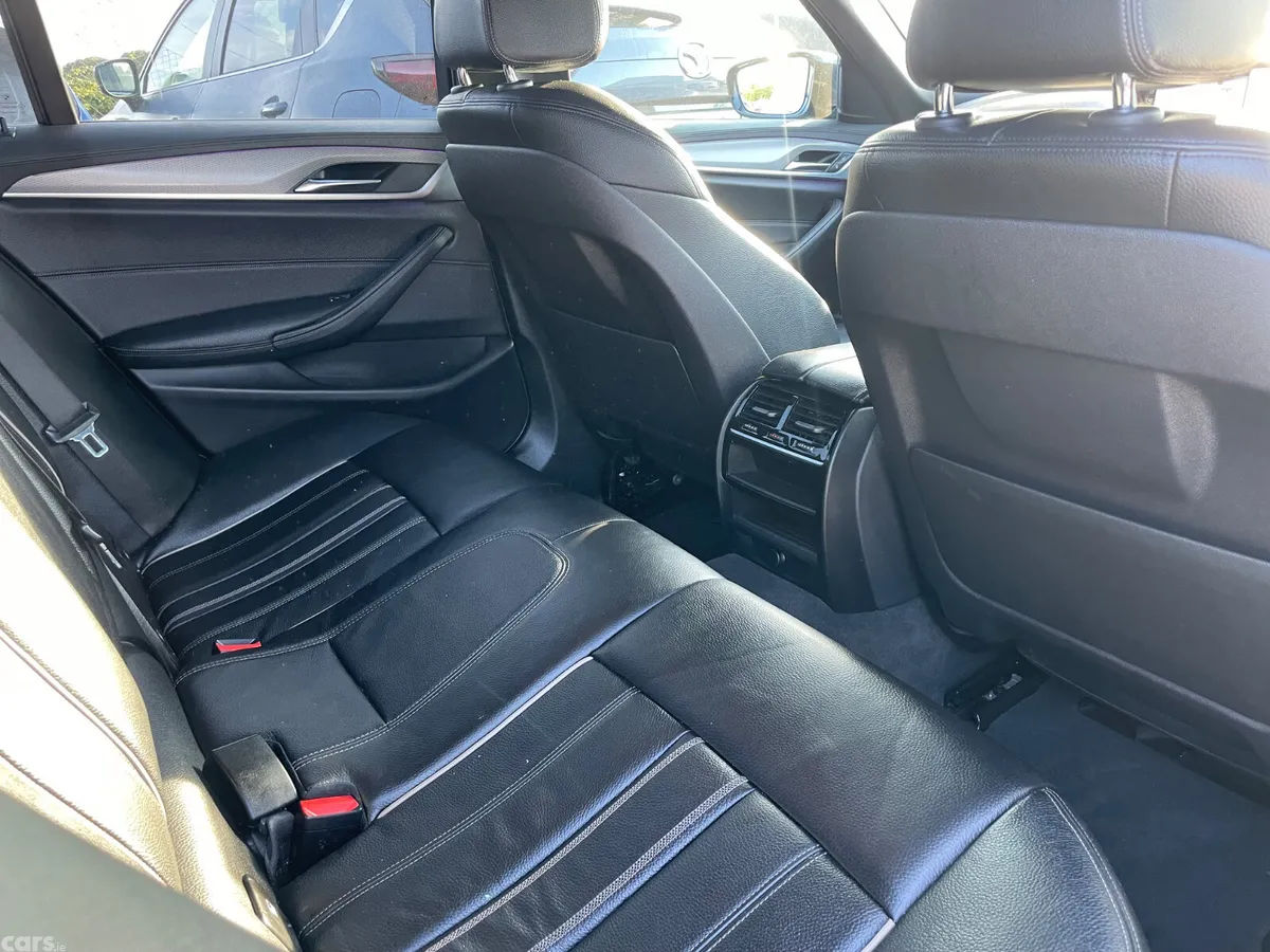 BMW 5-Series Estate, Diesel, 2018, Black