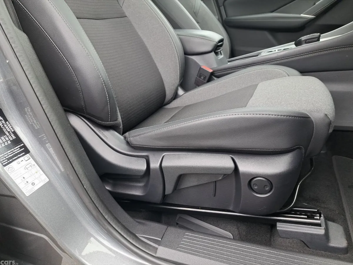 Nissan Qashqai SUV, Petrol Hybrid, 2025, Grey