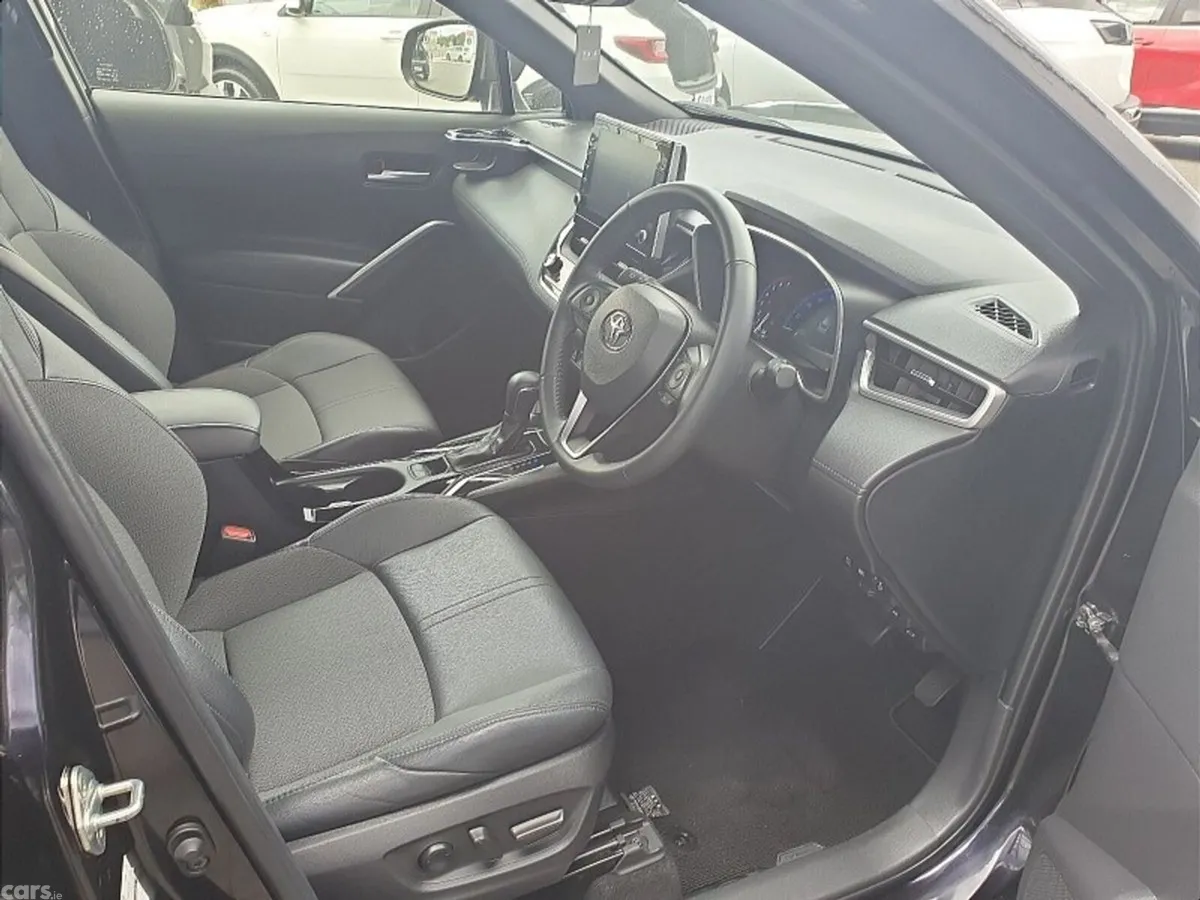 Toyota Corolla Cross SUV, Petrol Hybrid, 2022, Black