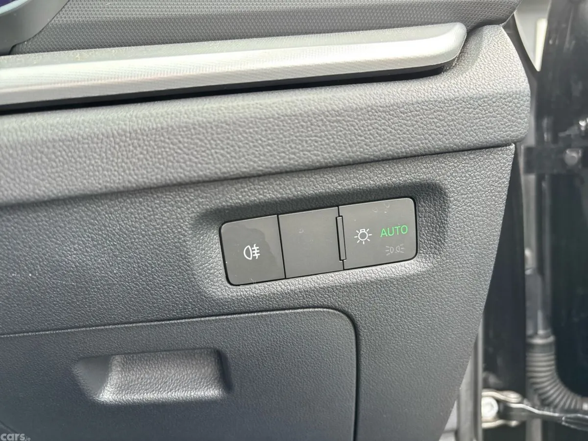 Skoda Octavia Saloon, Diesel, 2025, Black