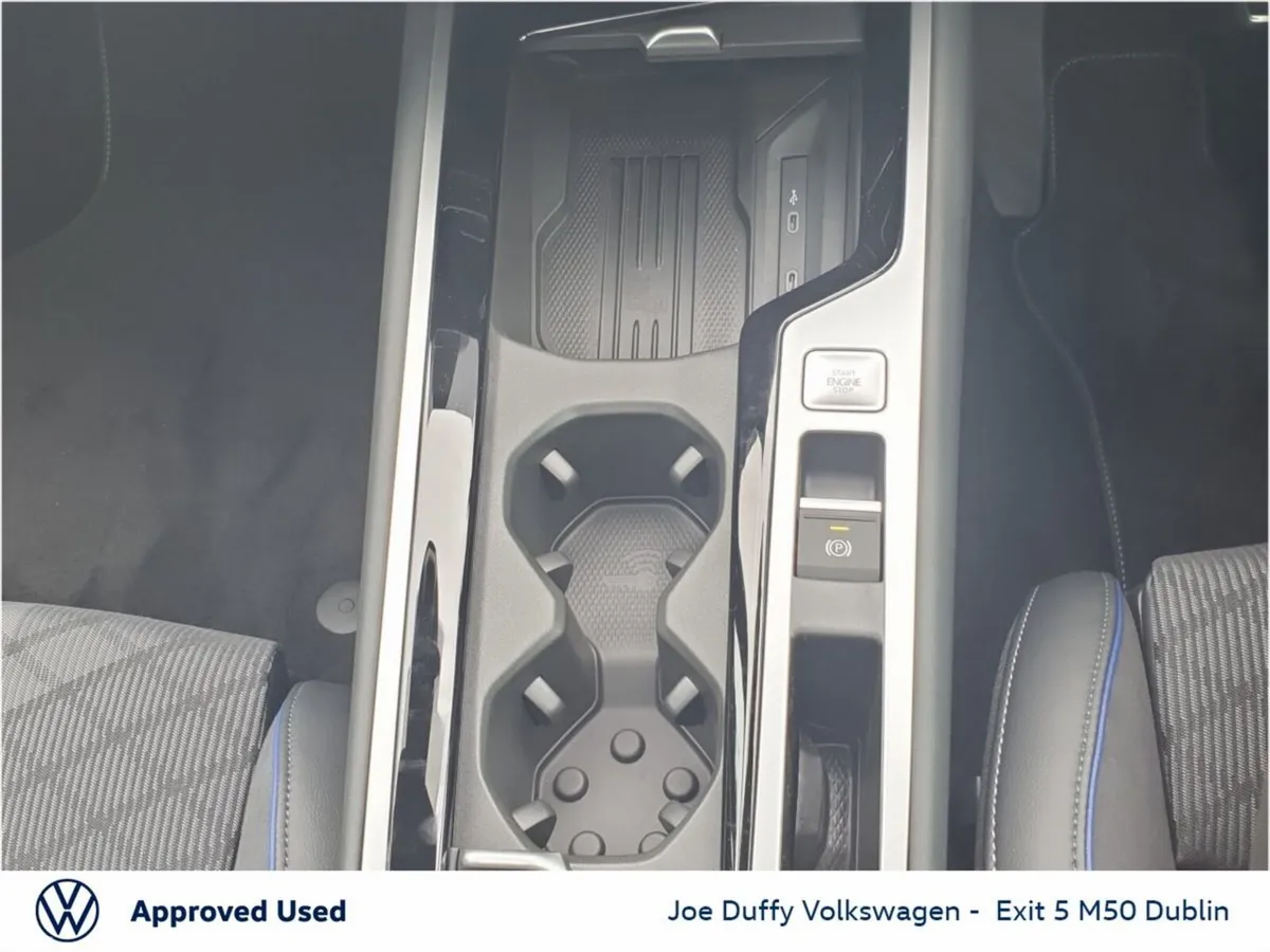 Volkswagen Passat Estate, Diesel, 2026, Grey