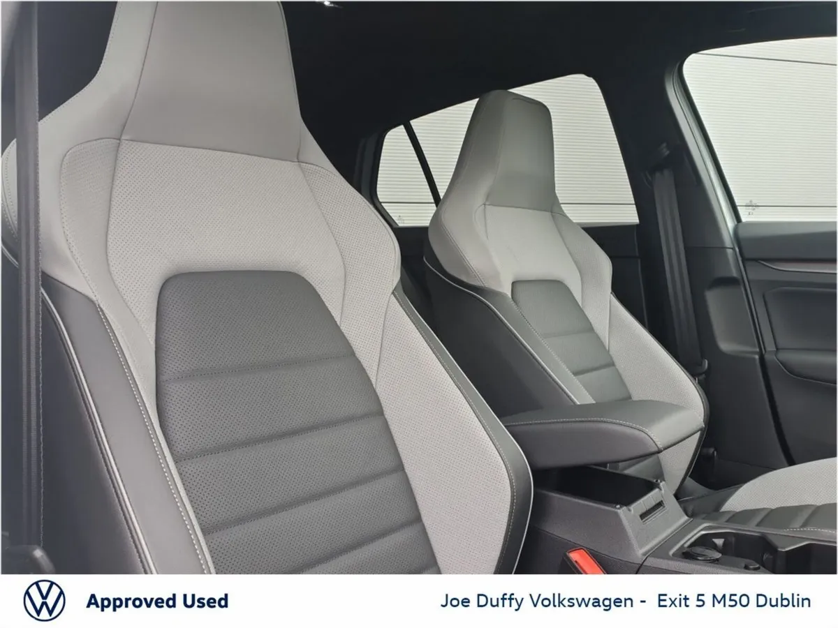 Volkswagen Golf Estate, Petrol Plug-in Hybrid, 2026, Blue