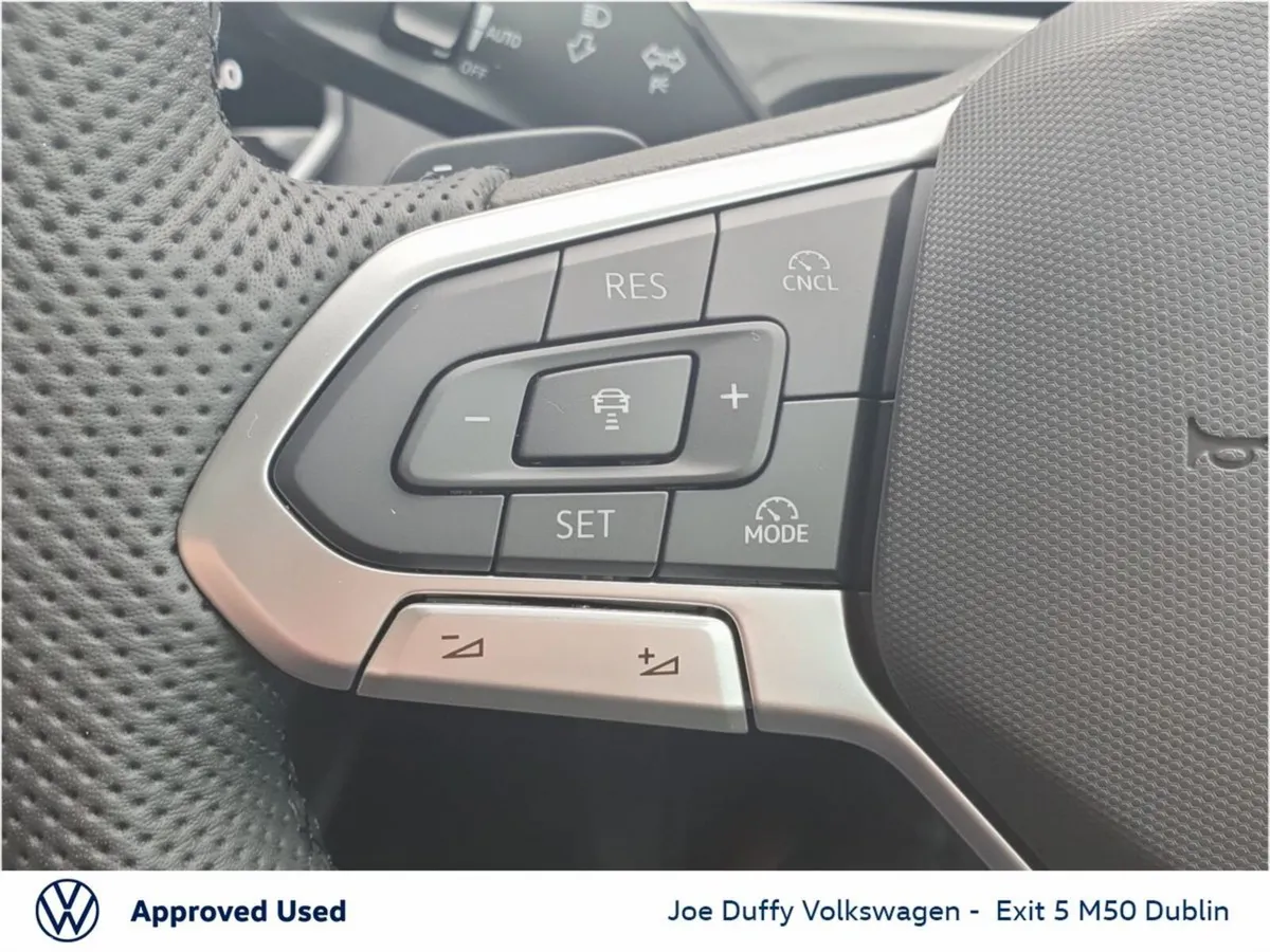Volkswagen Passat Estate, Diesel, 2026, Grey
